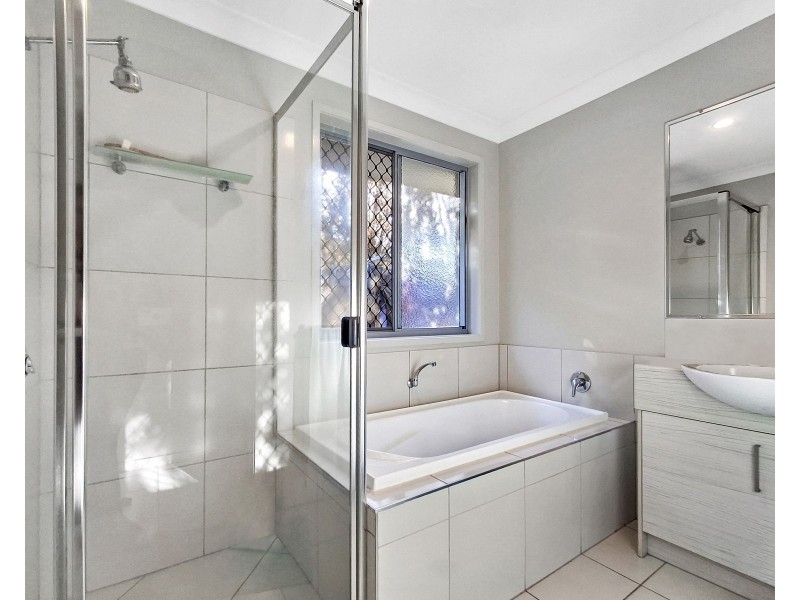 5 Nives Street, Mirani QLD 4754