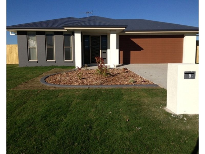 1 Michelle Place, Mirani QLD 4754