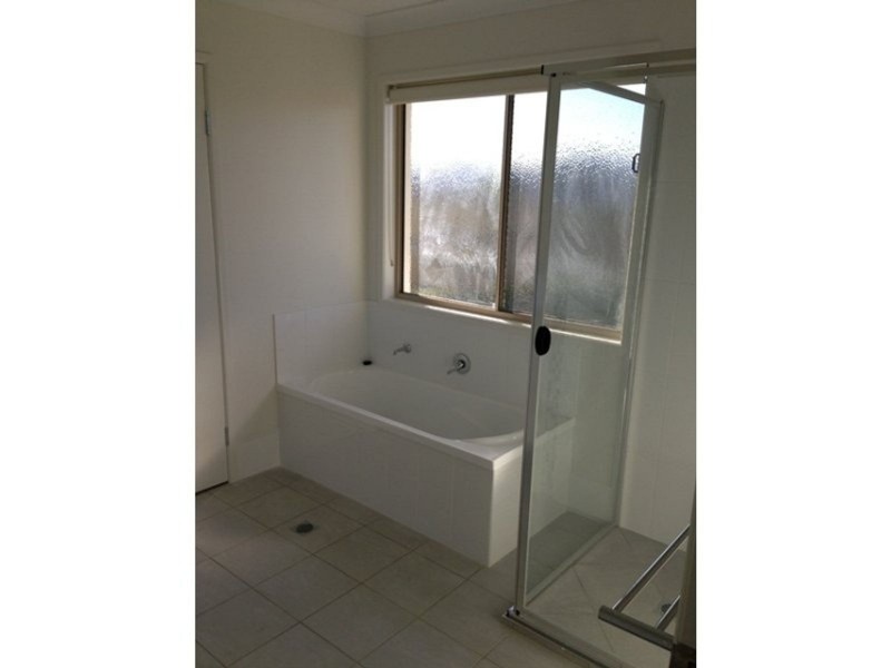 1 Michelle Place, Mirani QLD 4754