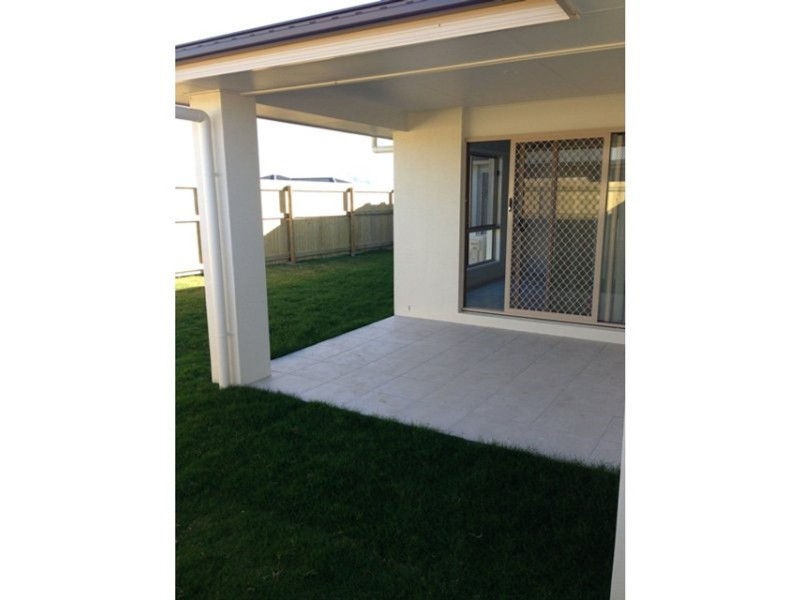 1 Michelle Place, Mirani QLD 4754