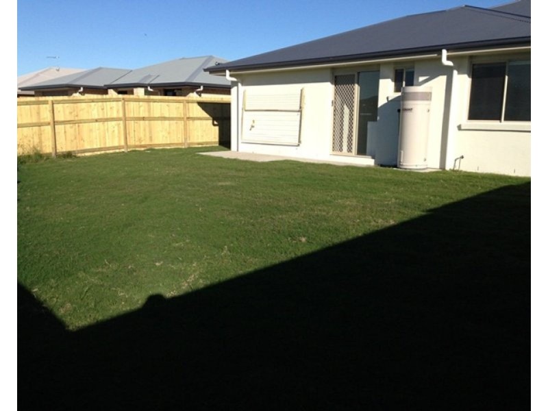 1 Michelle Place, Mirani QLD 4754