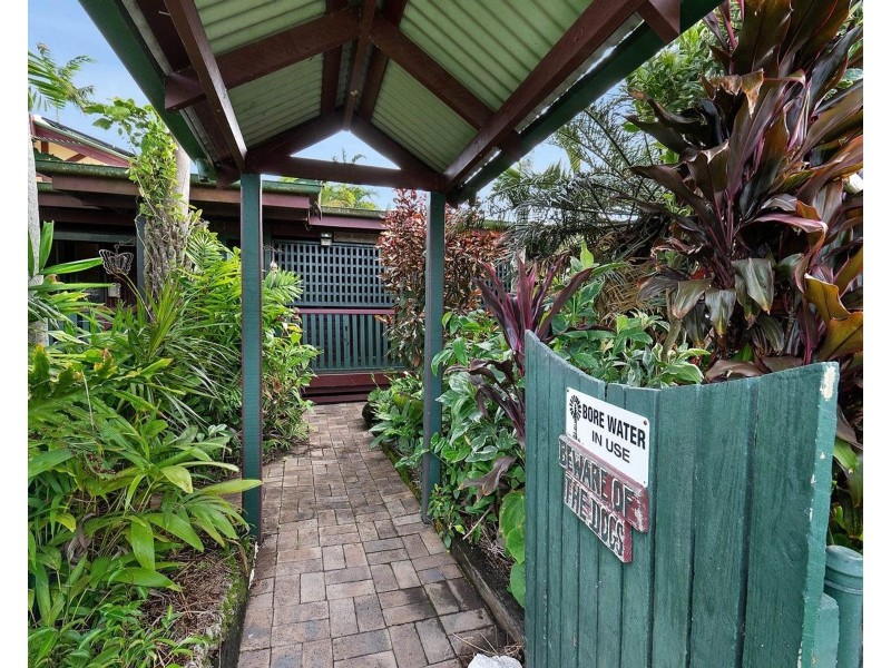 11 PERRY STREET, West Mackay QLD 4740