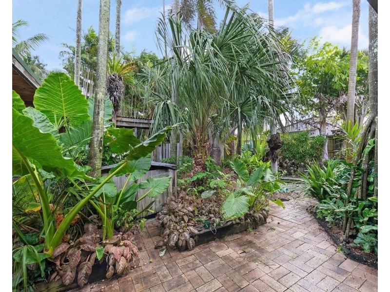 11 PERRY STREET, West Mackay QLD 4740