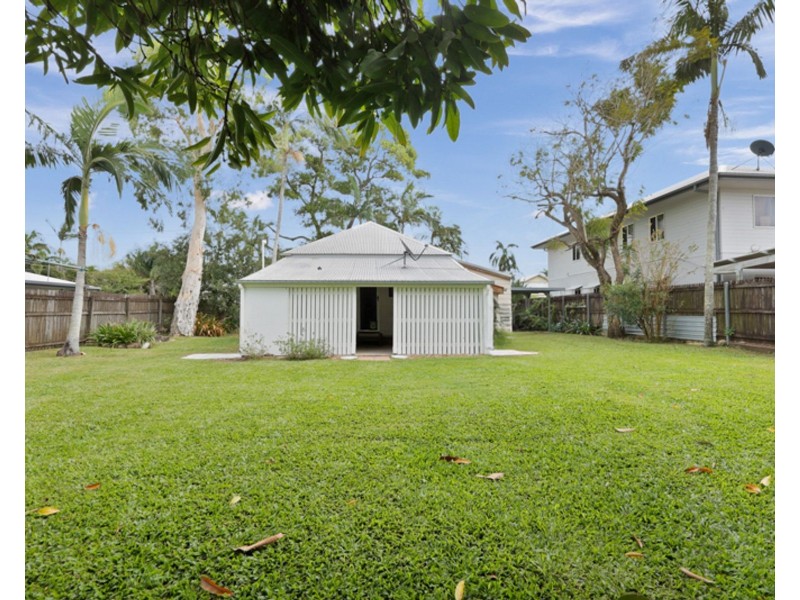 21 Pirie Street, South Mackay QLD 4740