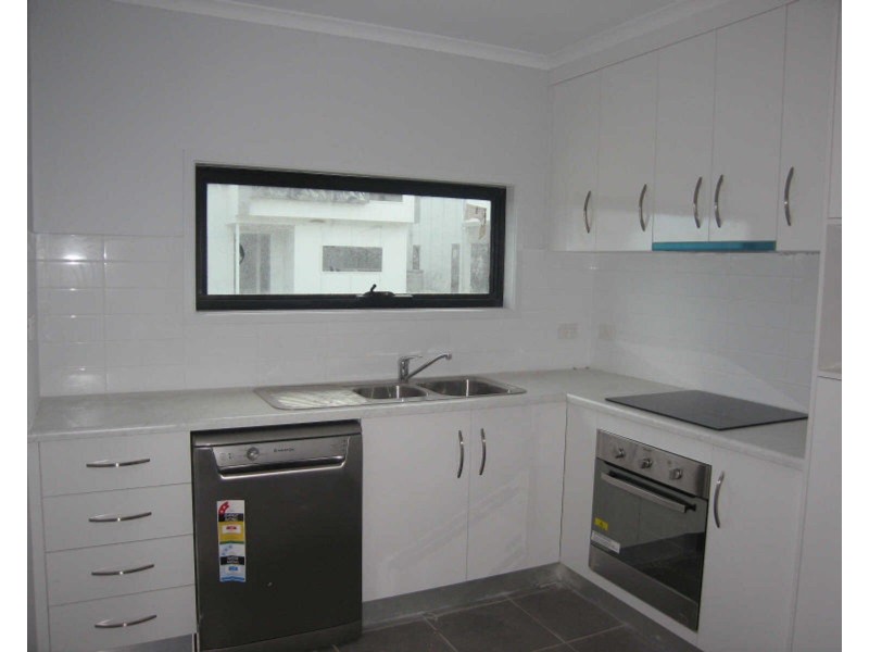 8/2 Makybe Diva Drive, Ooralea QLD 4740