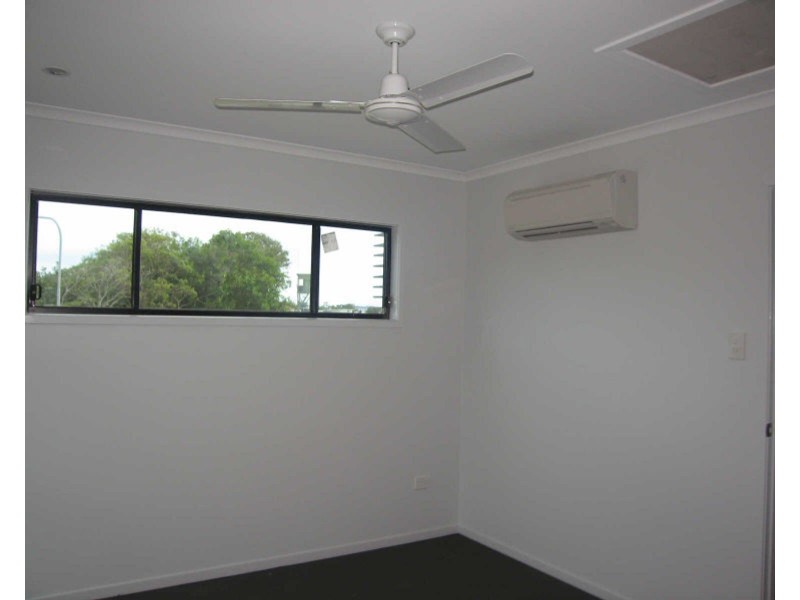 8/2 Makybe Diva Drive, Ooralea QLD 4740