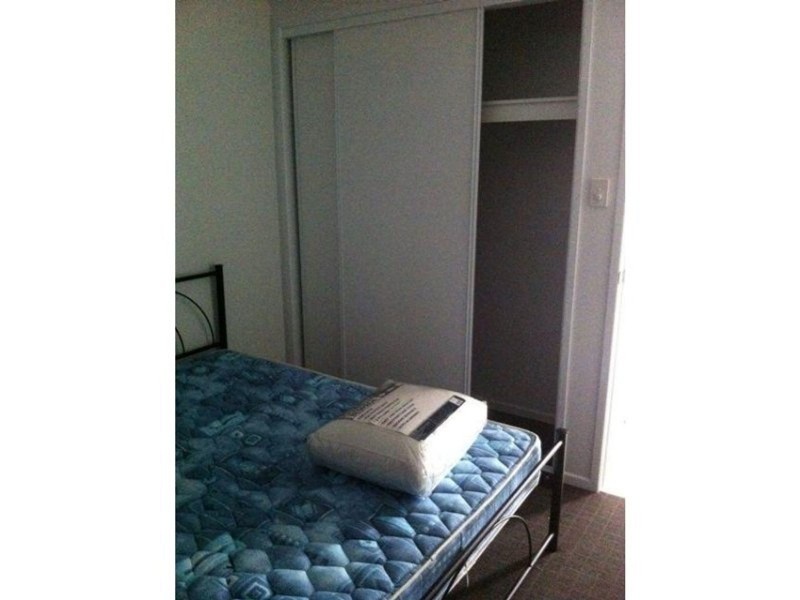 1/98 Broad Street, Sarina QLD 4737