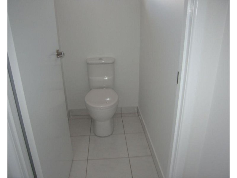 1/98 Broad Street, Sarina QLD 4737