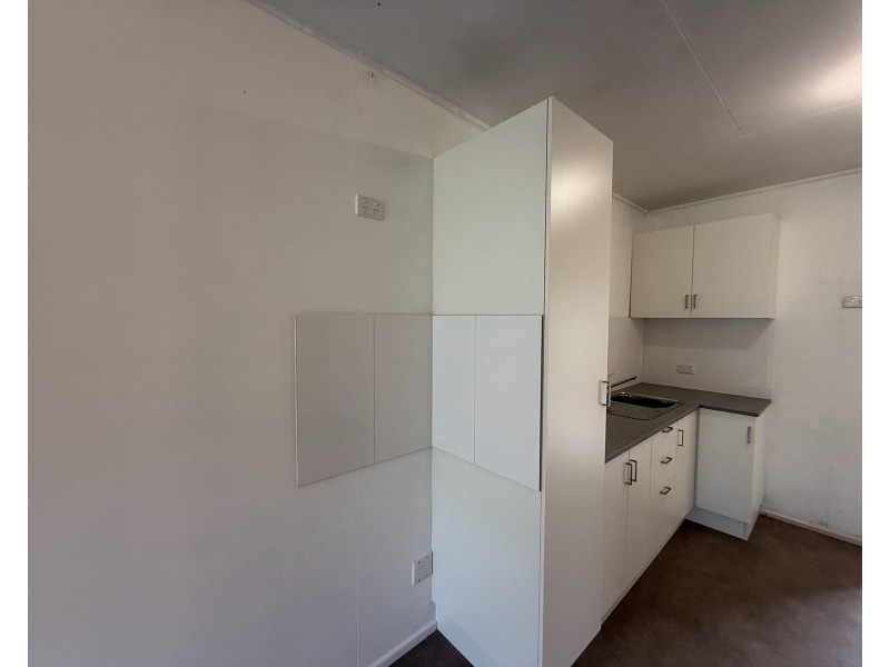 2/14 Owen Jenkins Drive, Sarina Beach QLD 4737