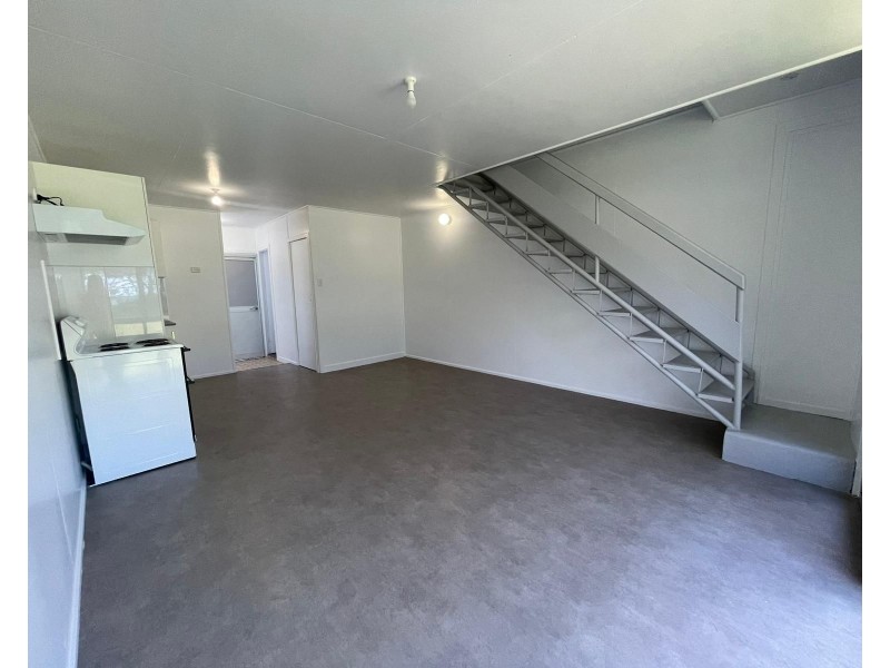 2/14 Owen Jenkins Drive, Sarina Beach QLD 4737