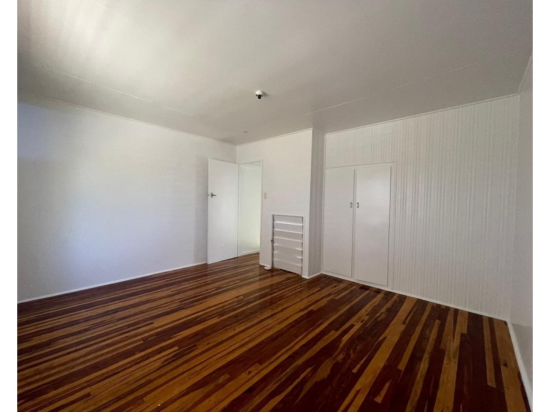 2/14 Owen Jenkins Drive, Sarina Beach QLD 4737