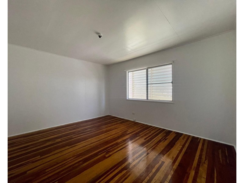 2/14 Owen Jenkins Drive, Sarina Beach QLD 4737