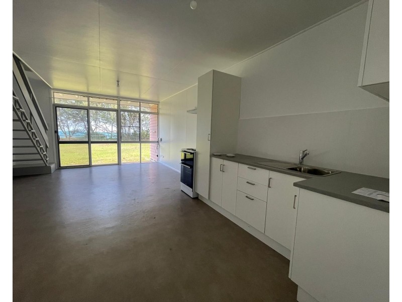 2/14 Owen Jenkins Drive, Sarina Beach QLD 4737