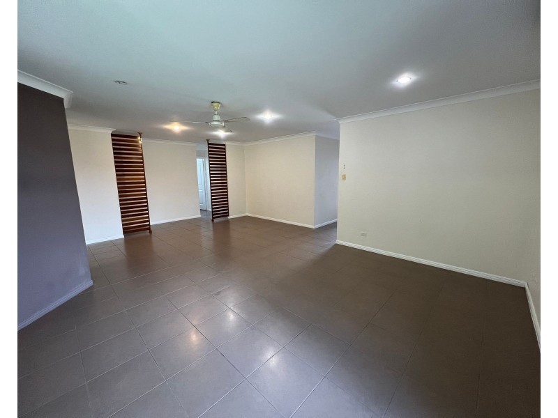 52 Victor Avenue, Glenella QLD 4740