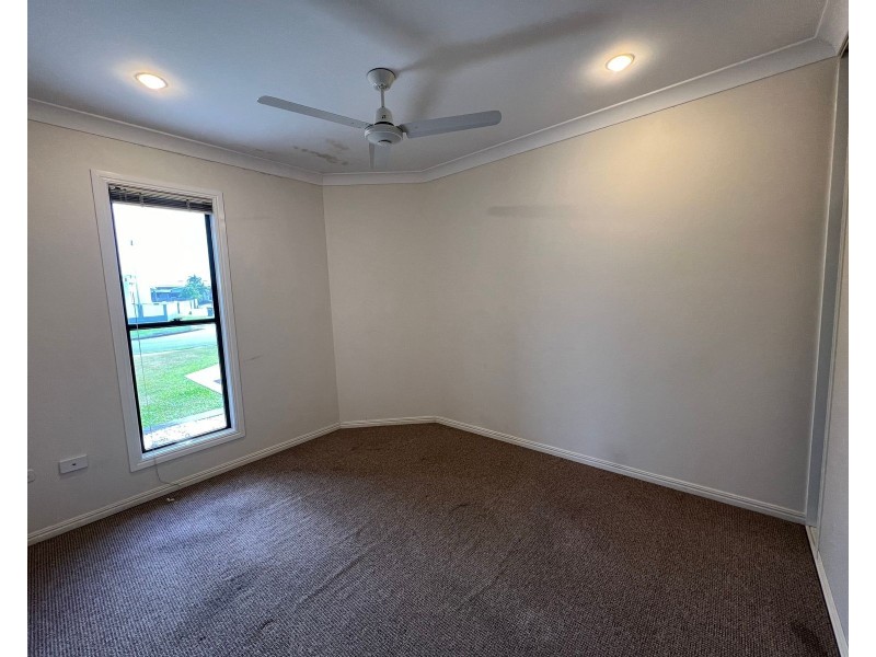52 Victor Avenue, Glenella QLD 4740