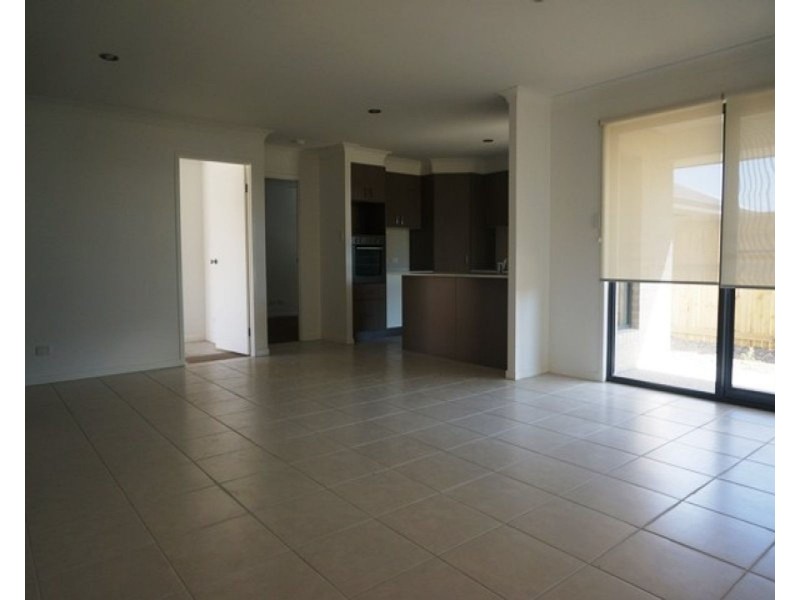 1/14 Halifax Place, Bucasia QLD 4750