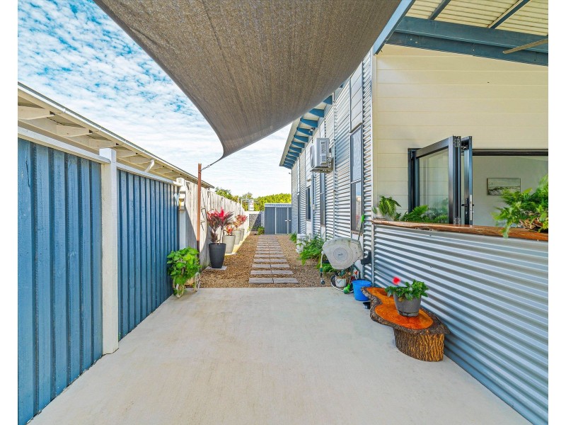 9 Jennifer Court, Bucasia QLD 4750