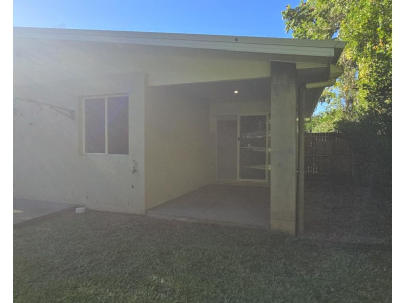 1/86 West Street, Sarina QLD 4737
