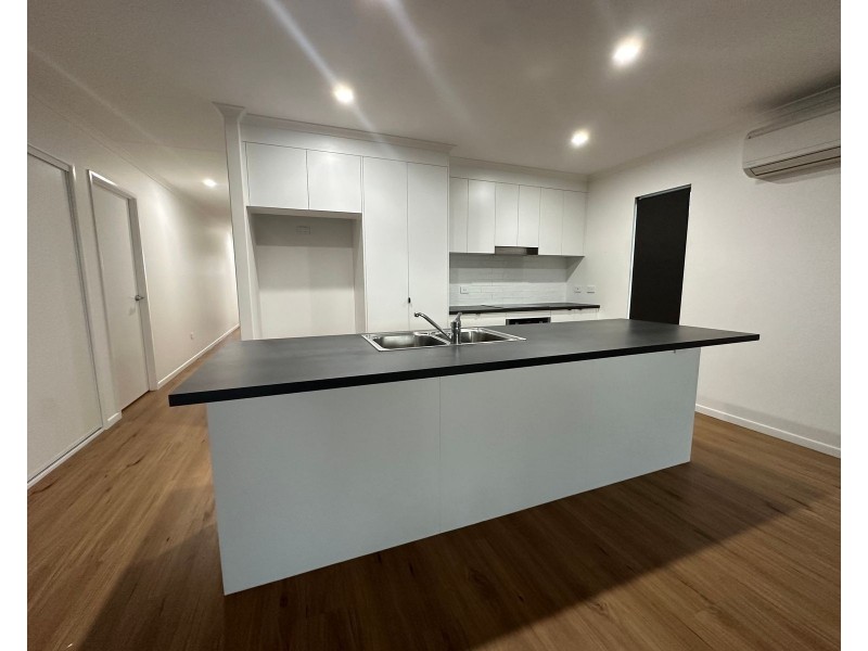 14  Lugano Mews, Andergrove QLD 4740