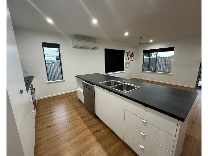 14  Lugano Mews, Andergrove QLD 4740