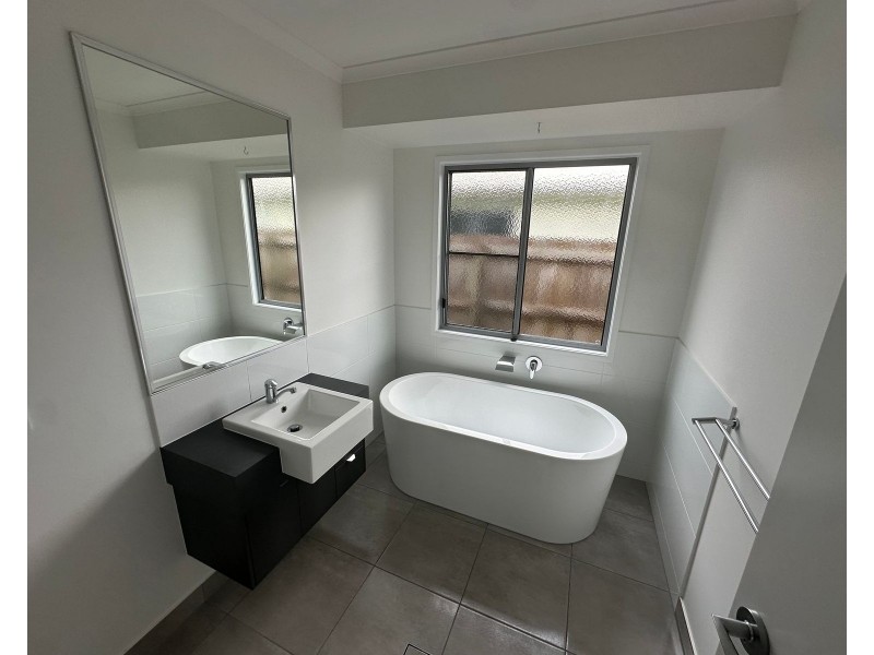 14  Lugano Mews, Andergrove QLD 4740