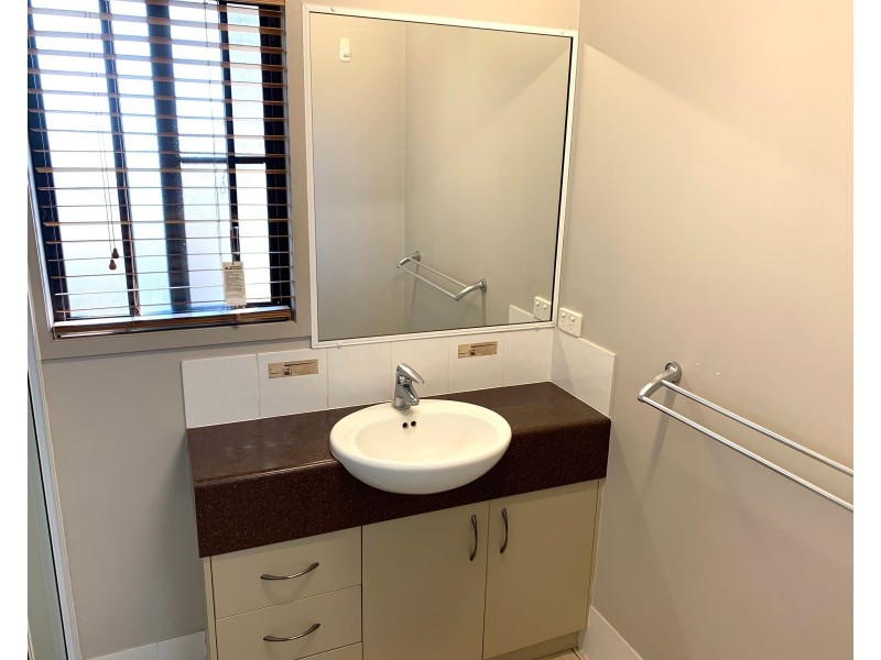 4/12 Kennedy Street, South Mackay QLD 4740