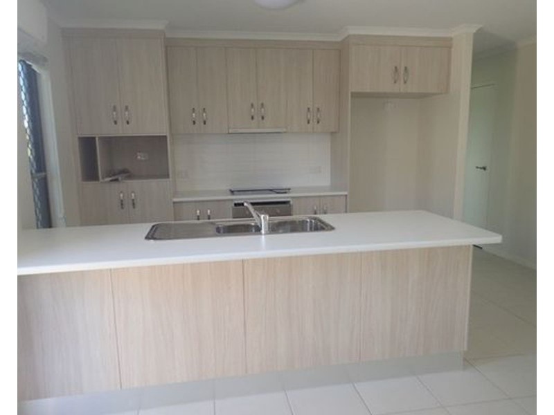 10/74 Makybe Diva Drive, Ooralea QLD 4740