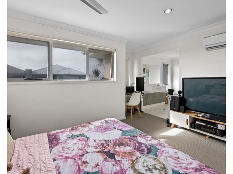 19 Northern Circuit, Rural View QLD 4740