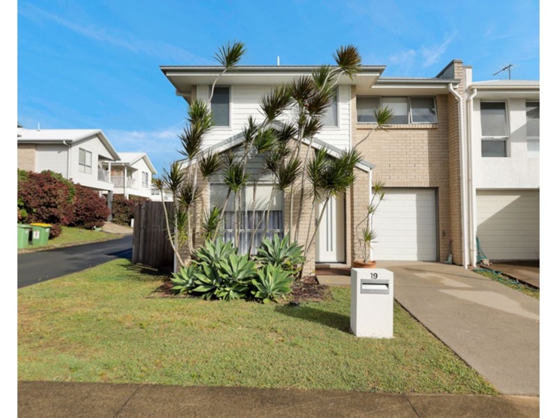 19 Northern Circuit, Rural View QLD 4740