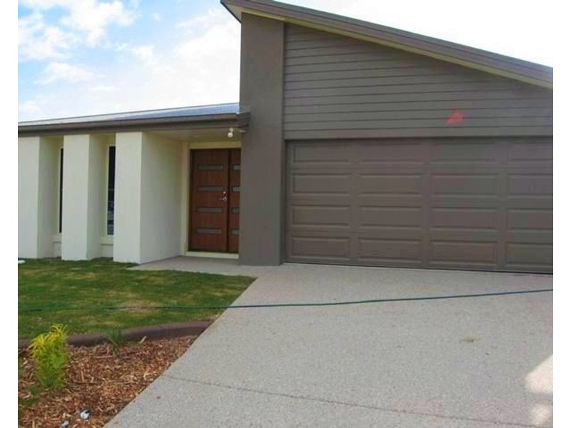 110 Whitehaven Drive, Blacks Beach QLD 4740
