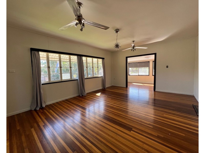6 Pheasant Street, Slade Point QLD 4740