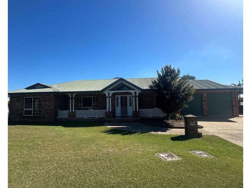 33 Bradman Drive, Glenella QLD 4740