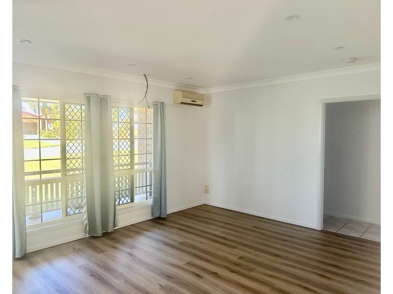 33 Bradman Drive, Glenella QLD 4740