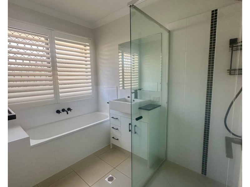 12 Moreton Drive, Rural View QLD 4740