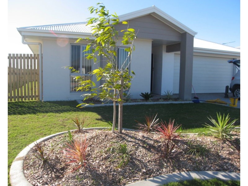 8 Moreton Drive, Rural View QLD 4740