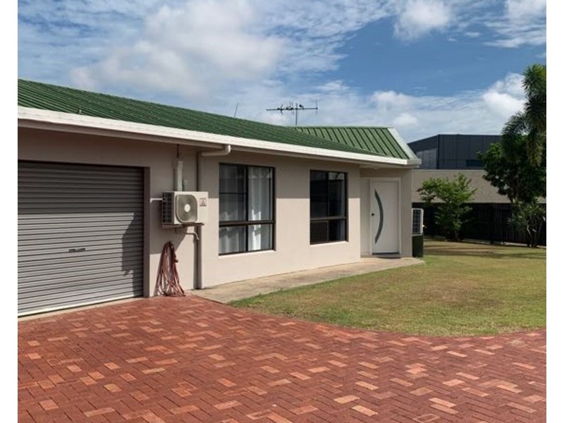 2/4 Peter Court, Andergrove QLD 4740
