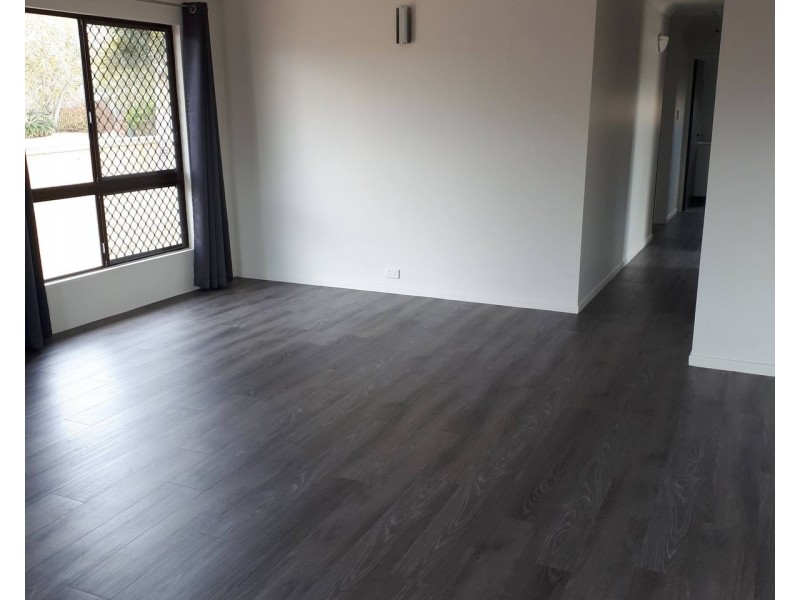 2/4 Peter Court, Andergrove QLD 4740