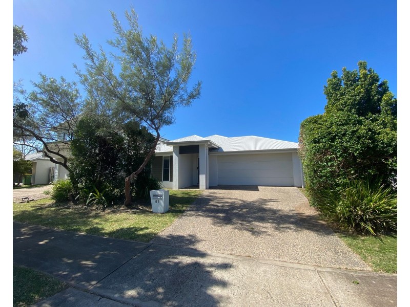 91 Scarborough Circuit, Blacks Beach QLD 4740