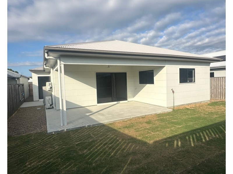 168 Whitehaven Drive, Blacks Beach QLD 4740