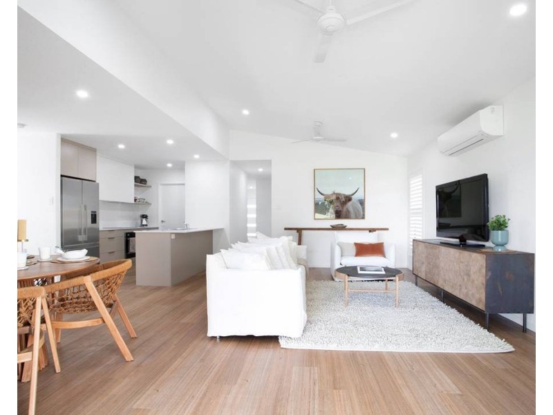 23 Lakeside Way, Andergrove QLD 4740