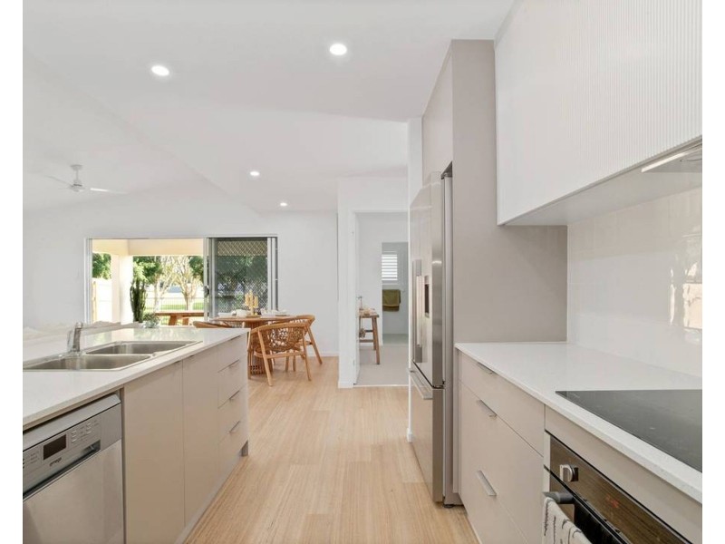 23 Lakeside Way, Andergrove QLD 4740