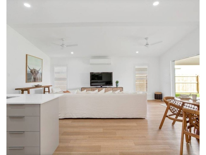 23 Lakeside Way, Andergrove QLD 4740