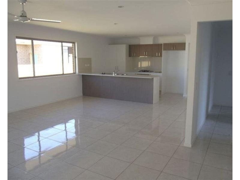 16 Burge Court, Glenella QLD 4740
