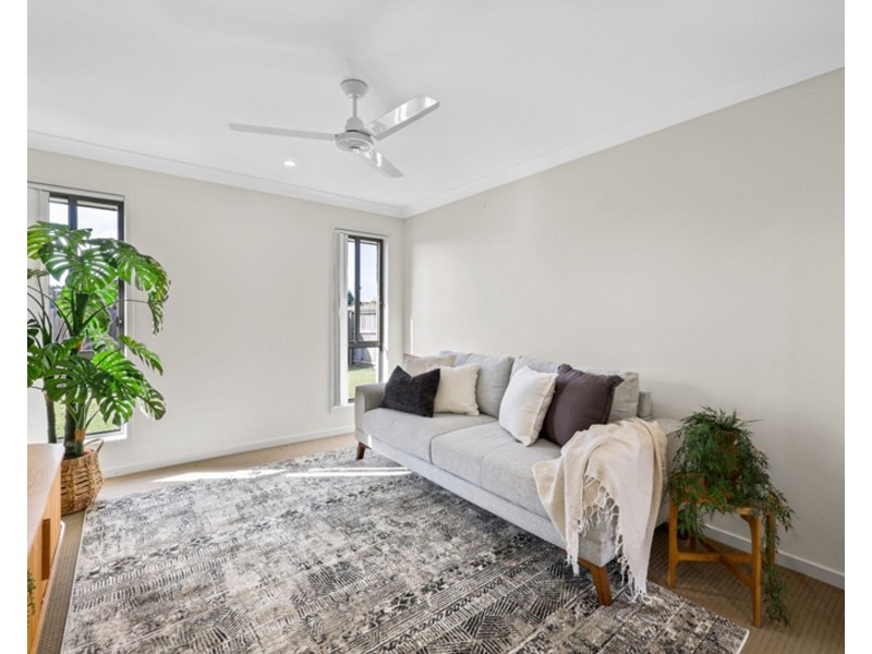 11 Lyam Place, Eimeo QLD 4740