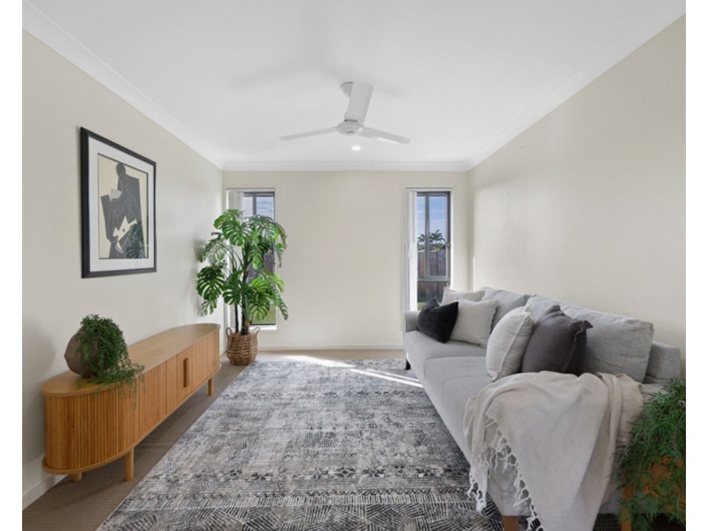 11 Lyam Place, Eimeo QLD 4740
