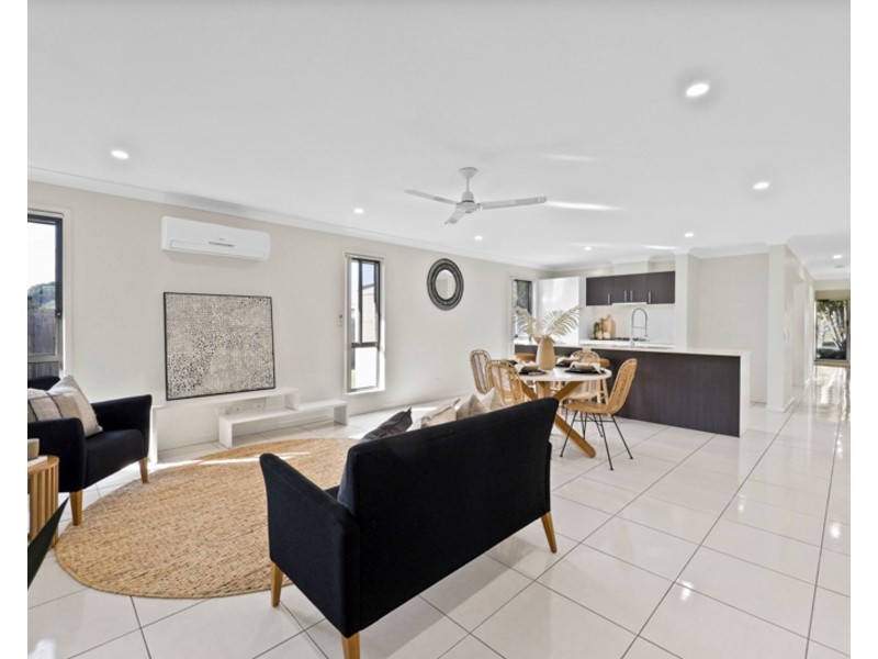 11 Lyam Place, Eimeo QLD 4740
