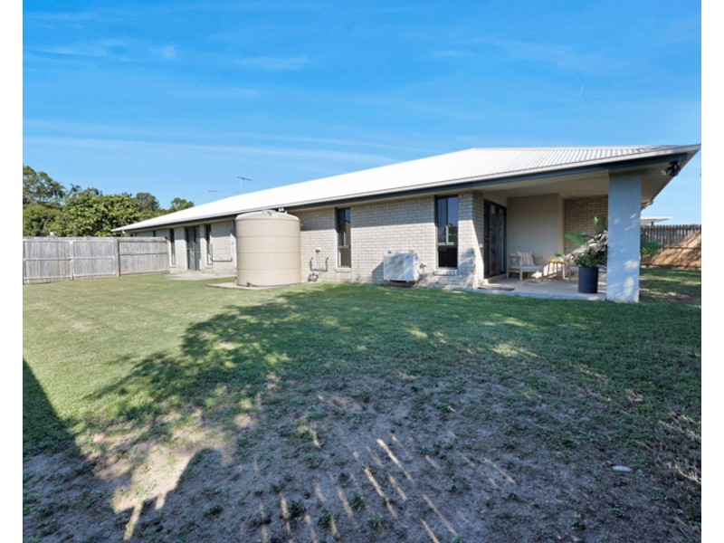 11 Lyam Place, Eimeo QLD 4740