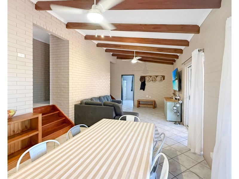 12 Hackett Court, Campwin Beach QLD 4737