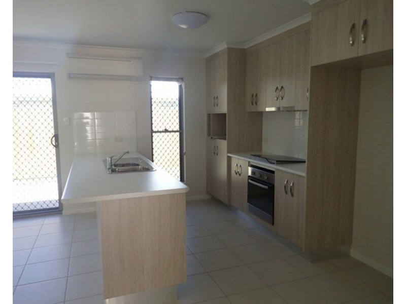 11/74 Makybe Diva Drive, Ooralea QLD 4740