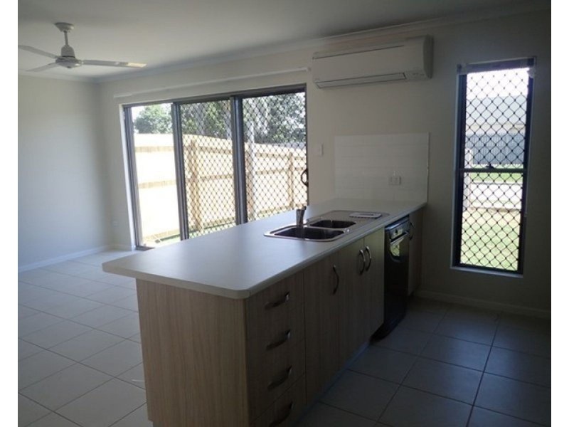 11/74 Makybe Diva Drive, Ooralea QLD 4740